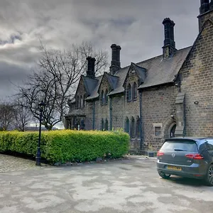 The Old Vicarage - Secure Parking, Fast Wifi, Garden Leeds (West Yorkshire)