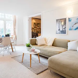 Victorian Duplex In Burlington Mansions Apartment