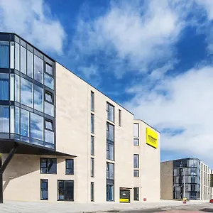 Daire Destiny Student - Holyrood Edinburgh