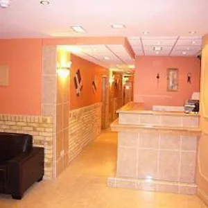 Hounslow Central Hotel 酒店 豪士罗