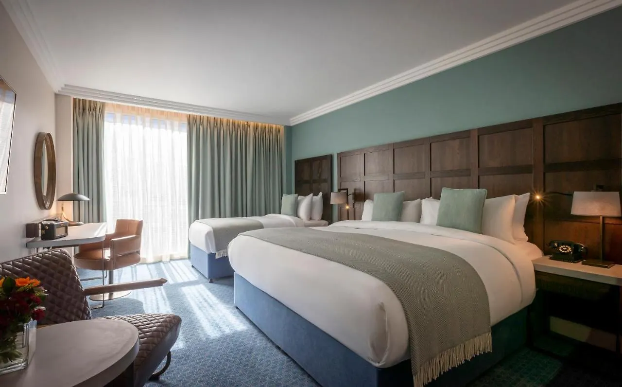 Clayton Hotel Cambridge 4*,