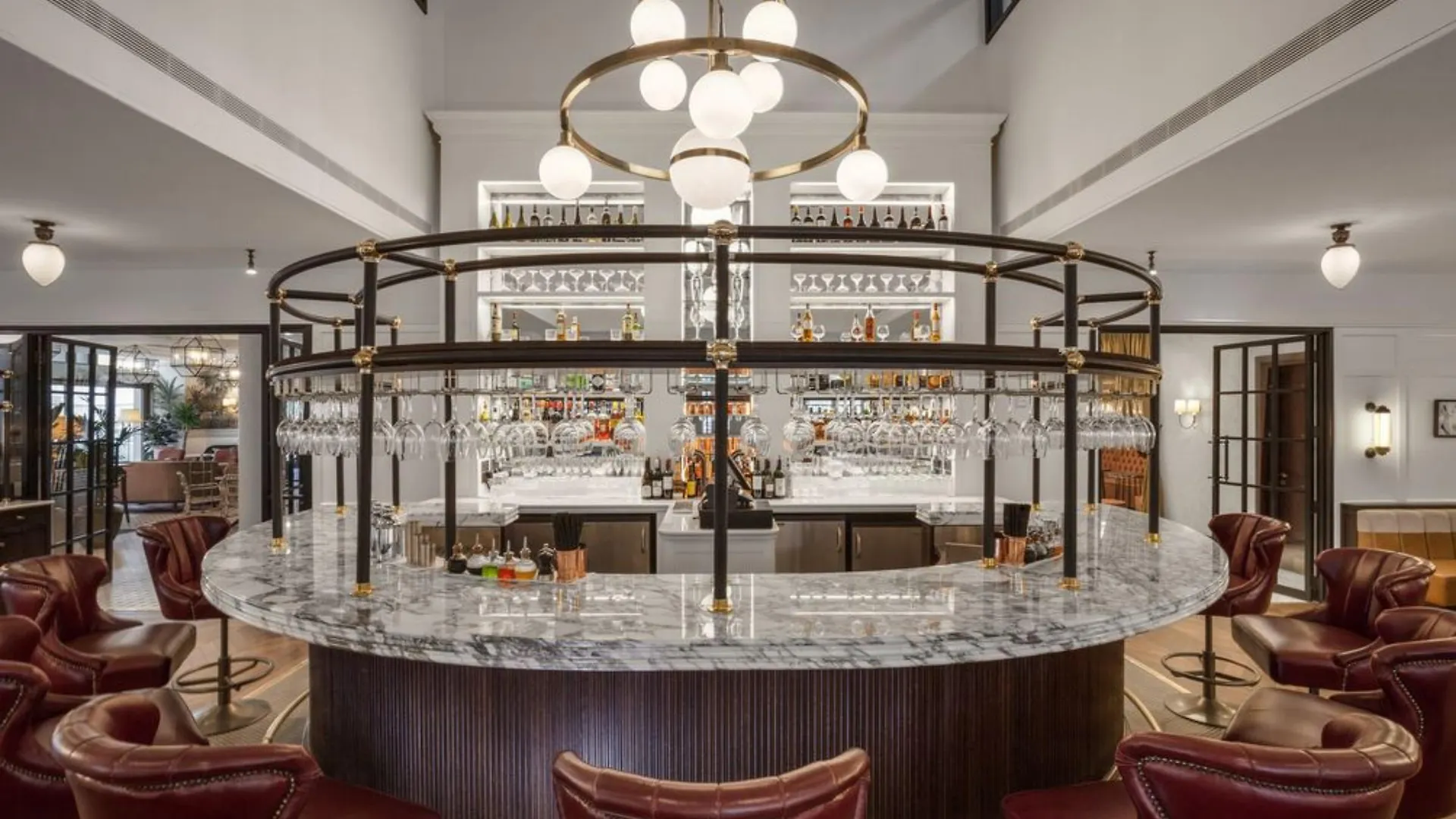 Clayton Hotel Cambridge 4*,